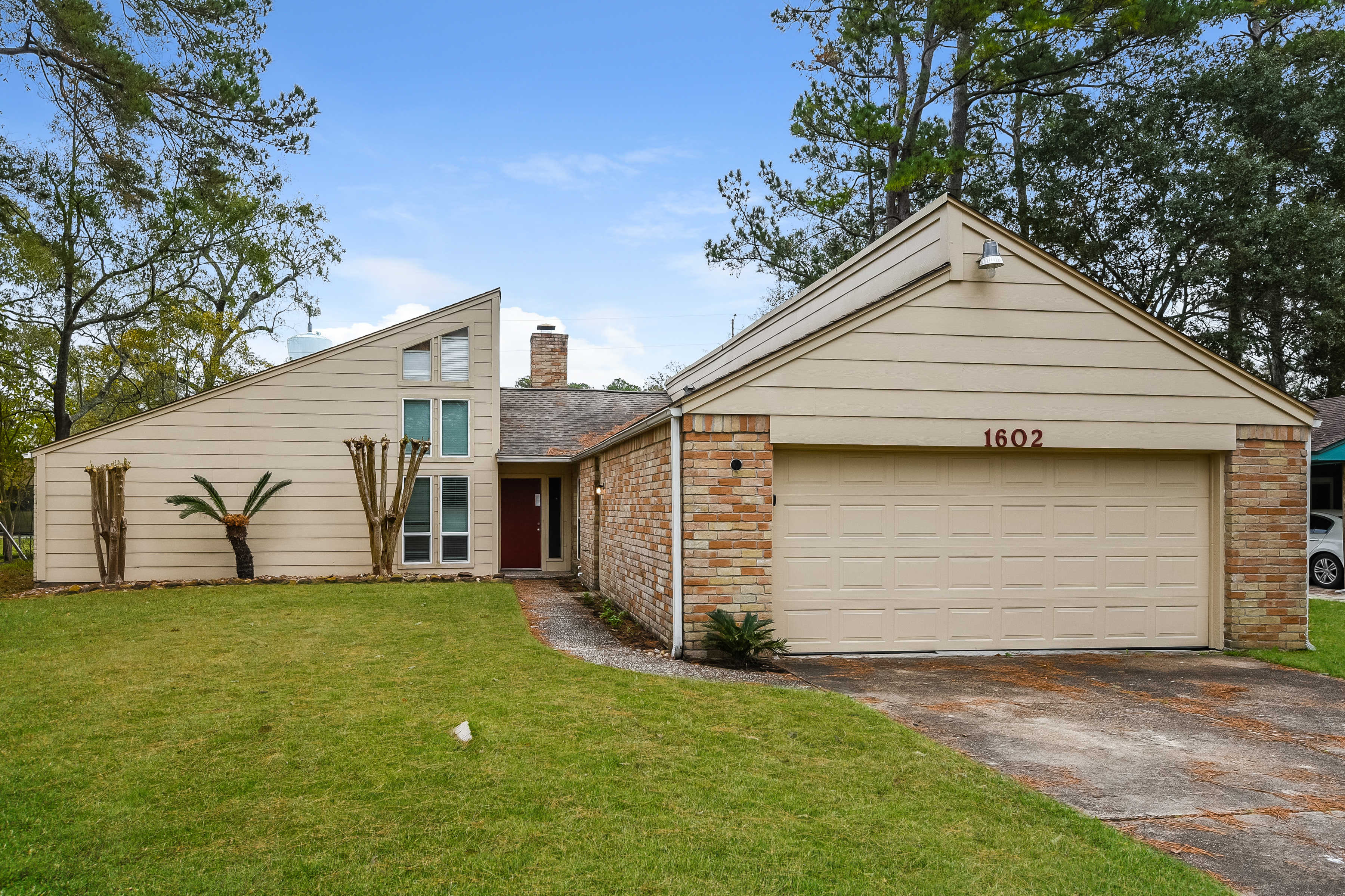 1602 Chestnut Ridge Rd Houston, TX 77339